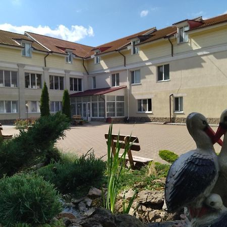 Zhyttedar Ulanov ภายนอก รูปภาพ
