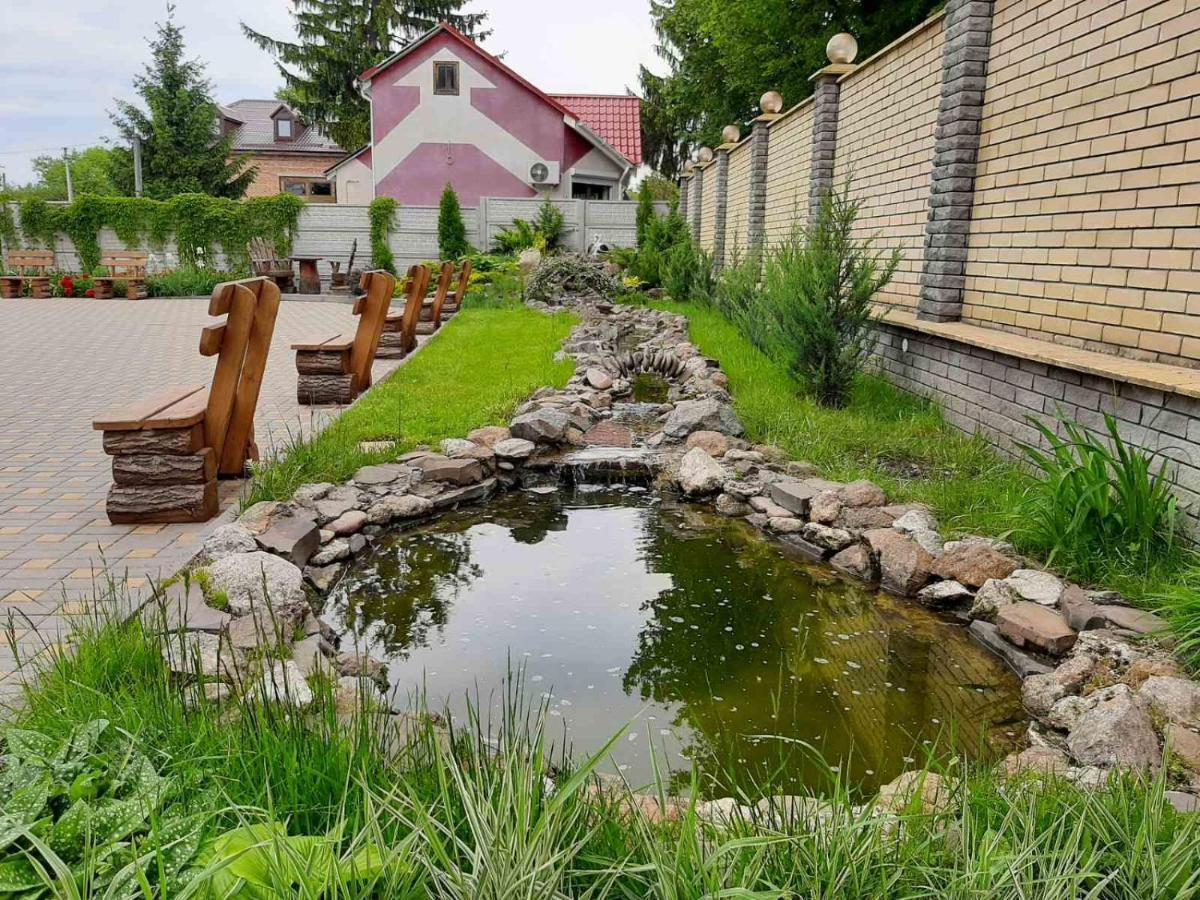 Zhyttedar Ulanov ภายนอก รูปภาพ