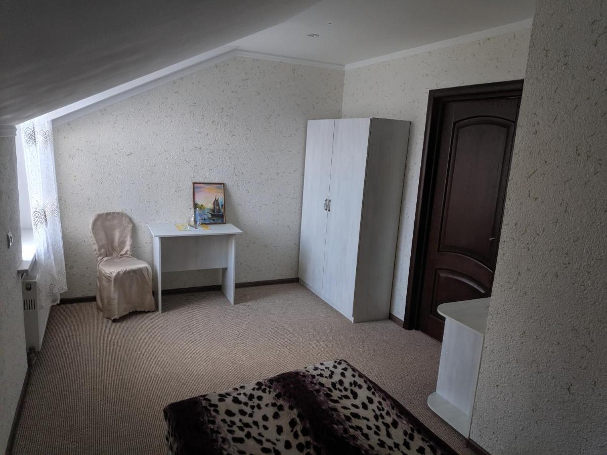 Zhyttedar Ulanov ภายนอก รูปภาพ