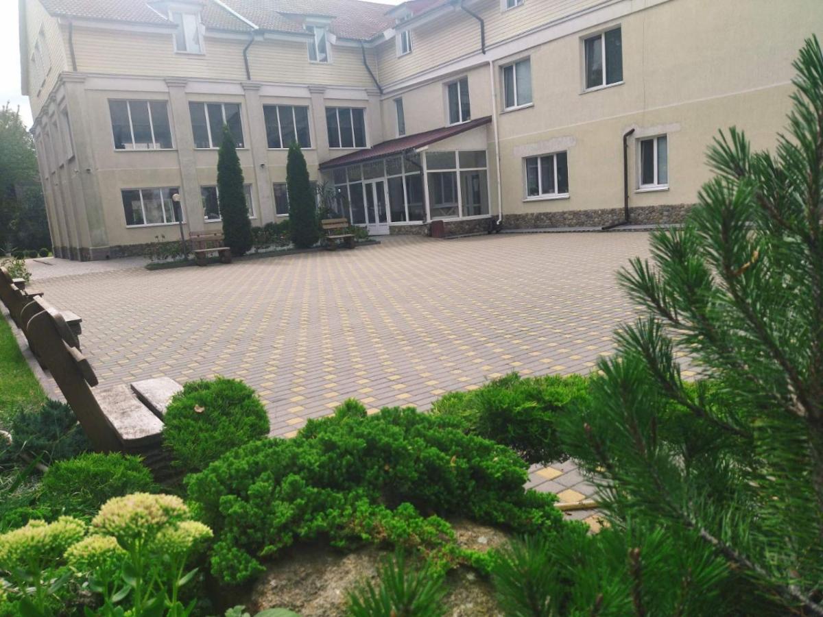 Zhyttedar Ulanov ภายนอก รูปภาพ